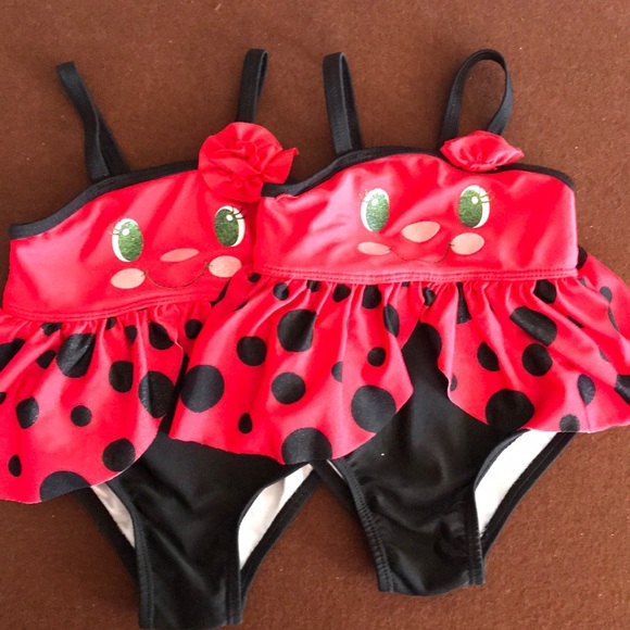 Bathing suits - Picture 2 of 4